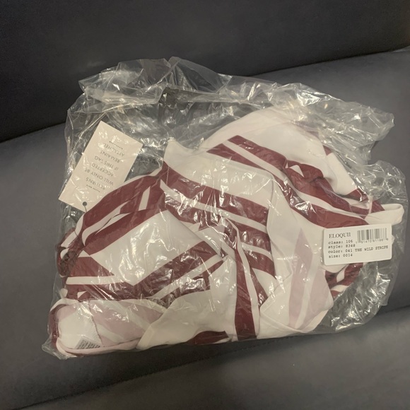 Eloquii - The Wild Stripe Wrap Top - White & Chocolate - Picture 4 of 7